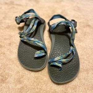 Women’s Chacos size 8